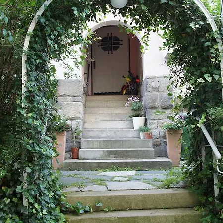 Rosa Apartment